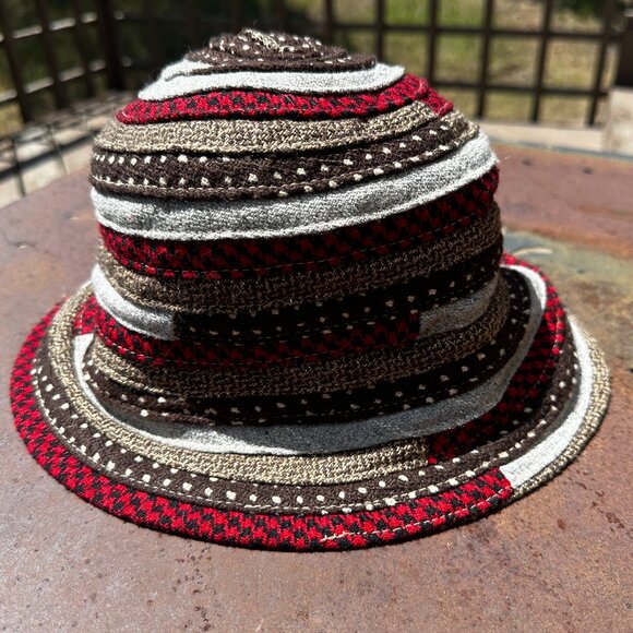 EUC Patchwork Bucket Hat with Red an Brown Contrast Prints - Picture 3 of 7